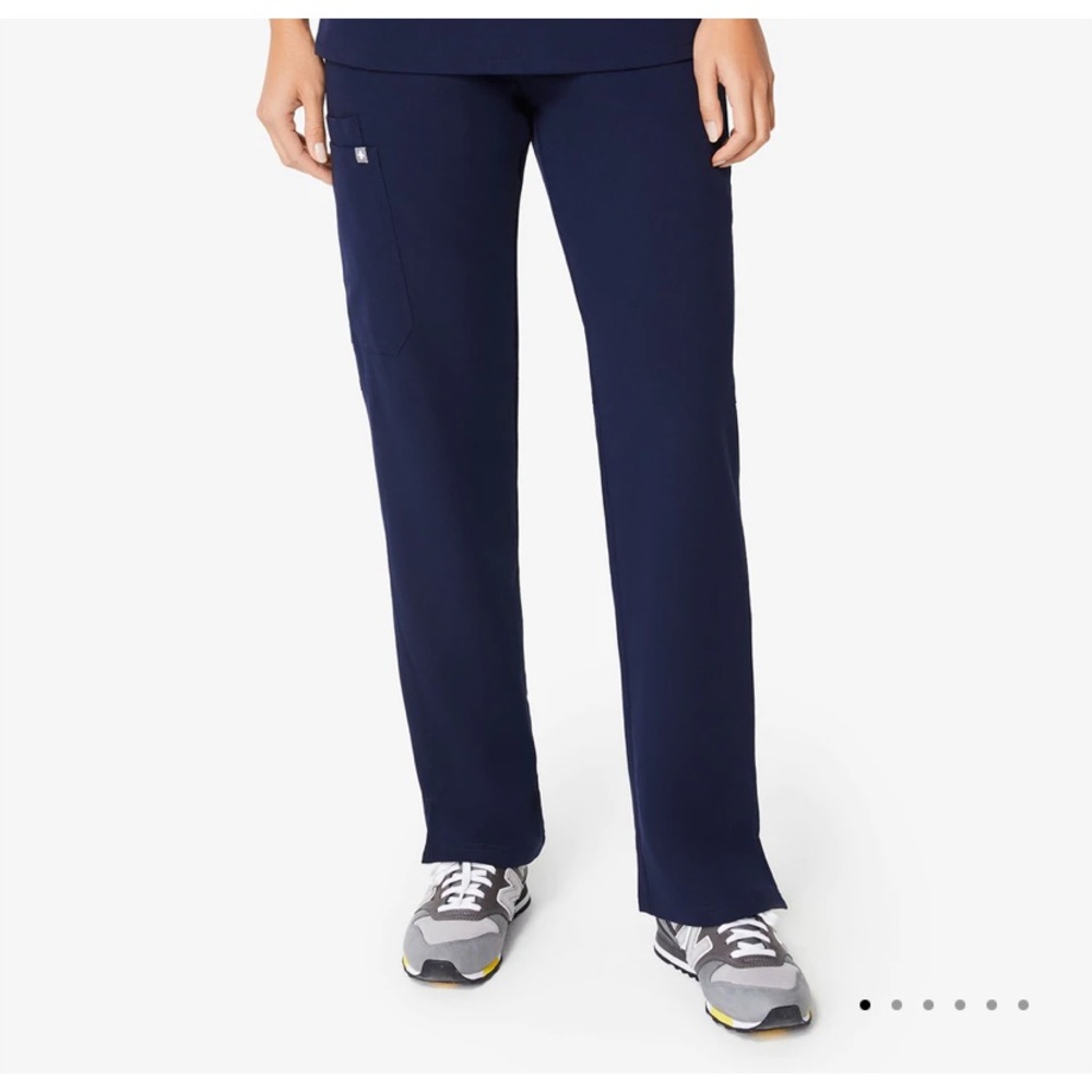 NWT Figs Kade Cargo Scrub Pants Navy Blue Size Large Petite LP